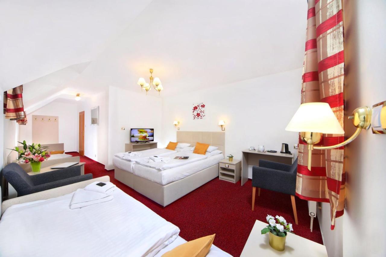 Hotel Hradec Szpindlerowy Młyn Zewnętrze zdjęcie