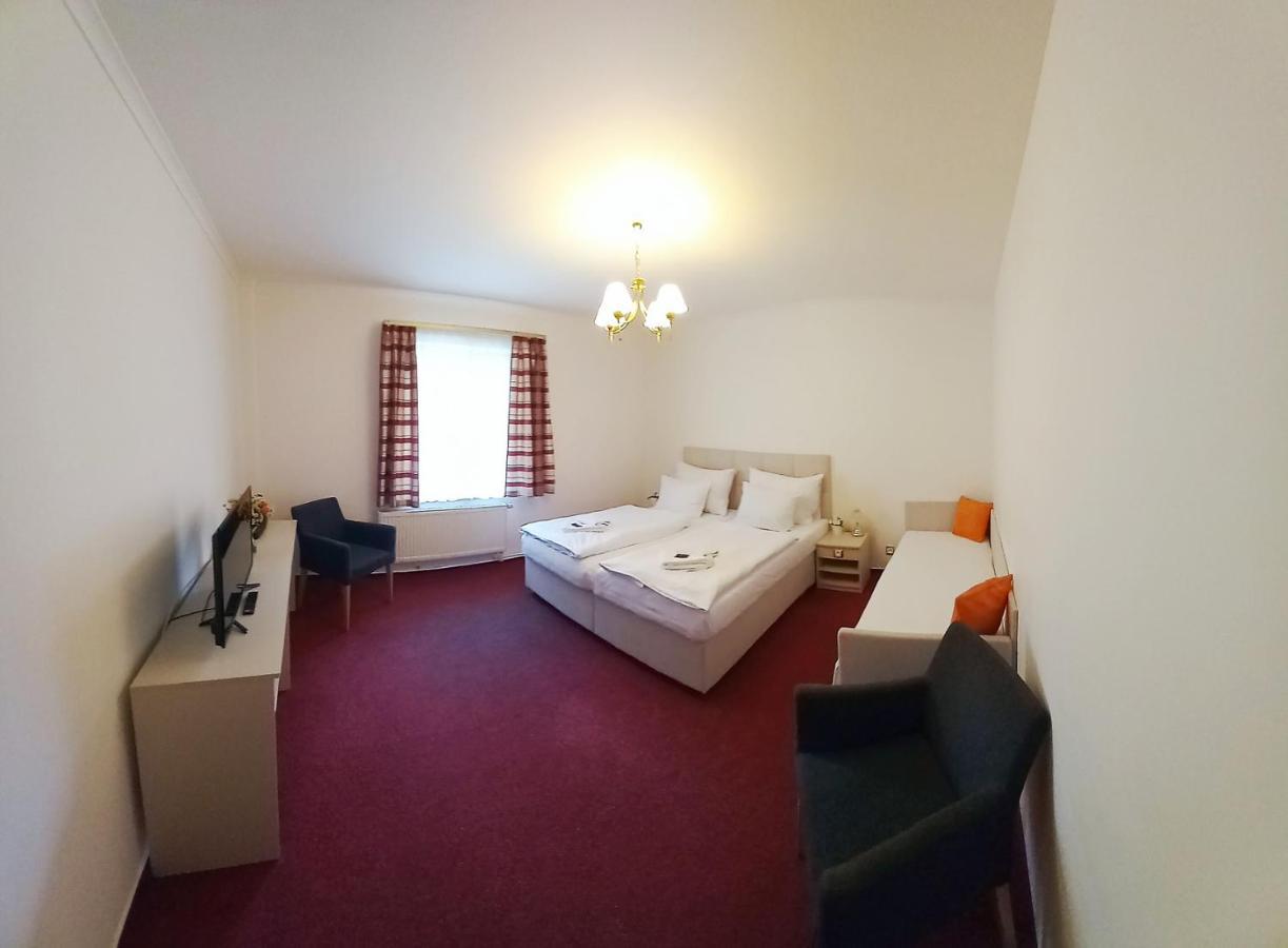 Hotel Hradec Szpindlerowy Młyn Zewnętrze zdjęcie