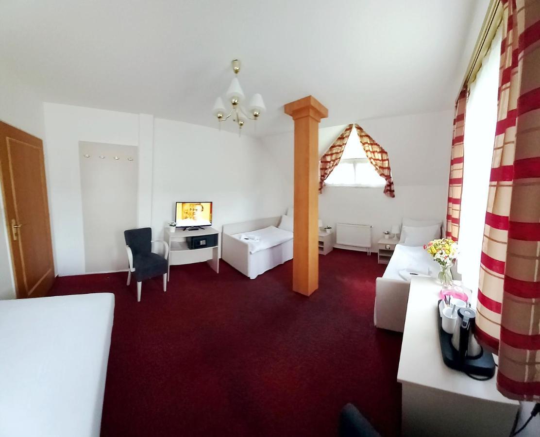Hotel Hradec Szpindlerowy Młyn Zewnętrze zdjęcie
